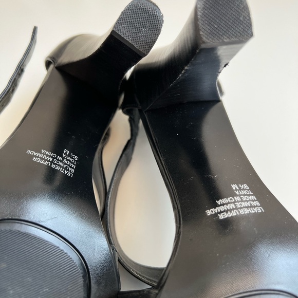 Alfani  Women Black LeatherStrap Sandals - Picture 7 of 10